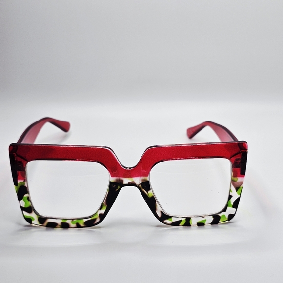 Easton (Reader) - Picture 3 of 6